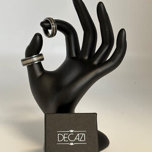 Decazi Custom Wedding Bands